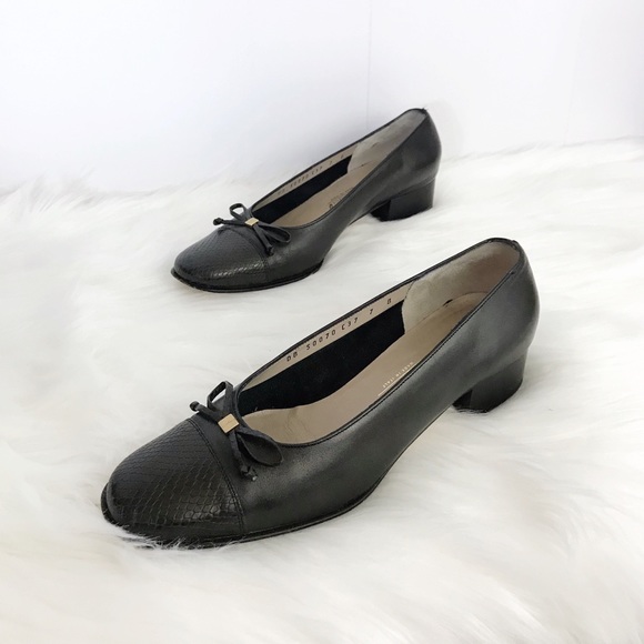 Salvatore Ferragamo Shoes - Ferragamo Bow Snakeskin Toe Black Block Heel Pump